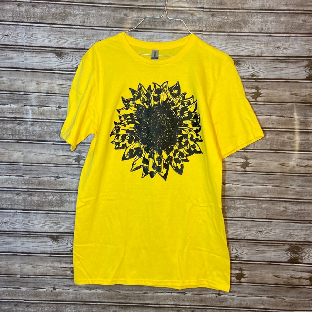 Leopard sunflower, screen print T-shirt